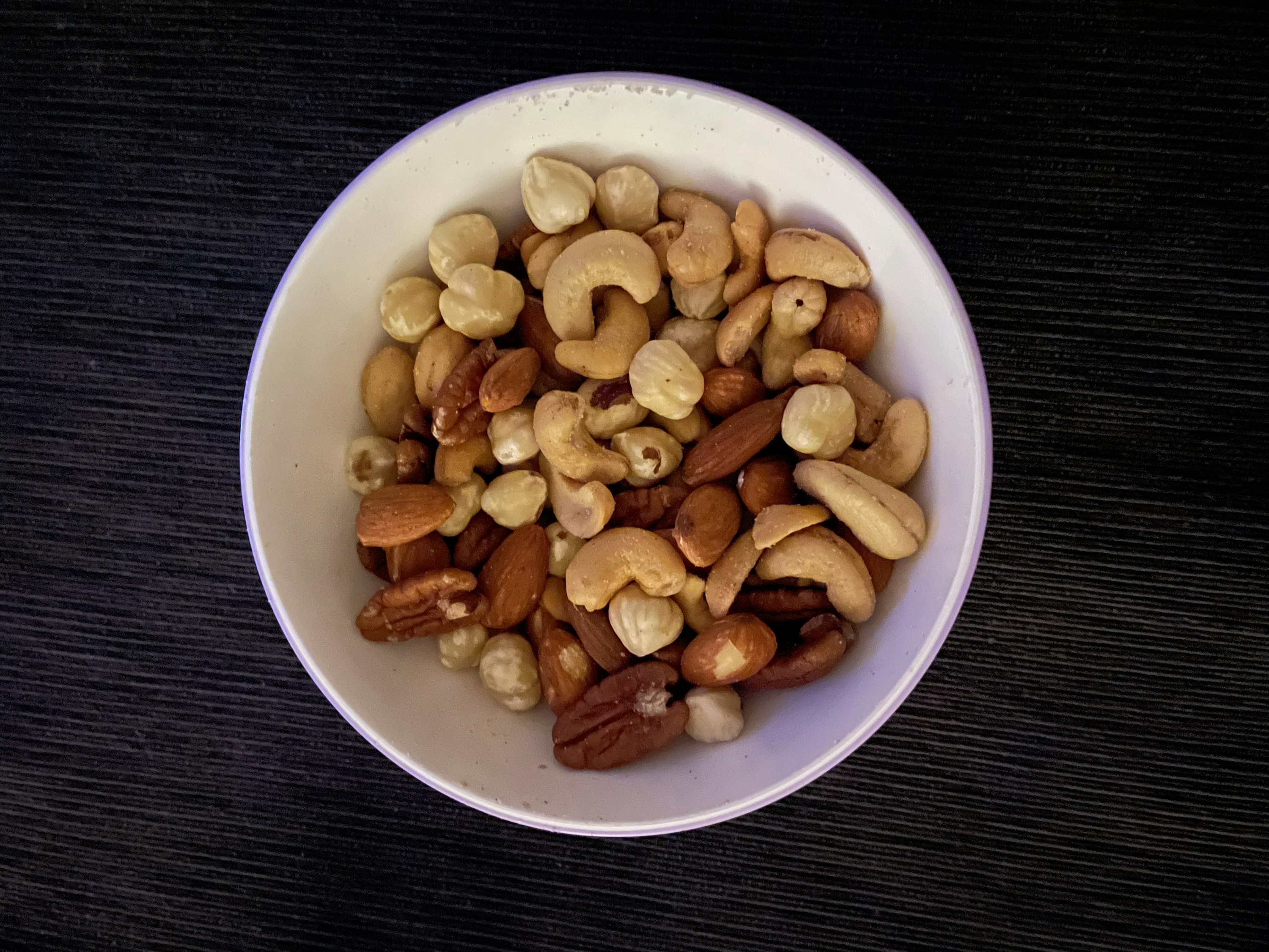 Buy blanched hazelnuts KoRo Swiss