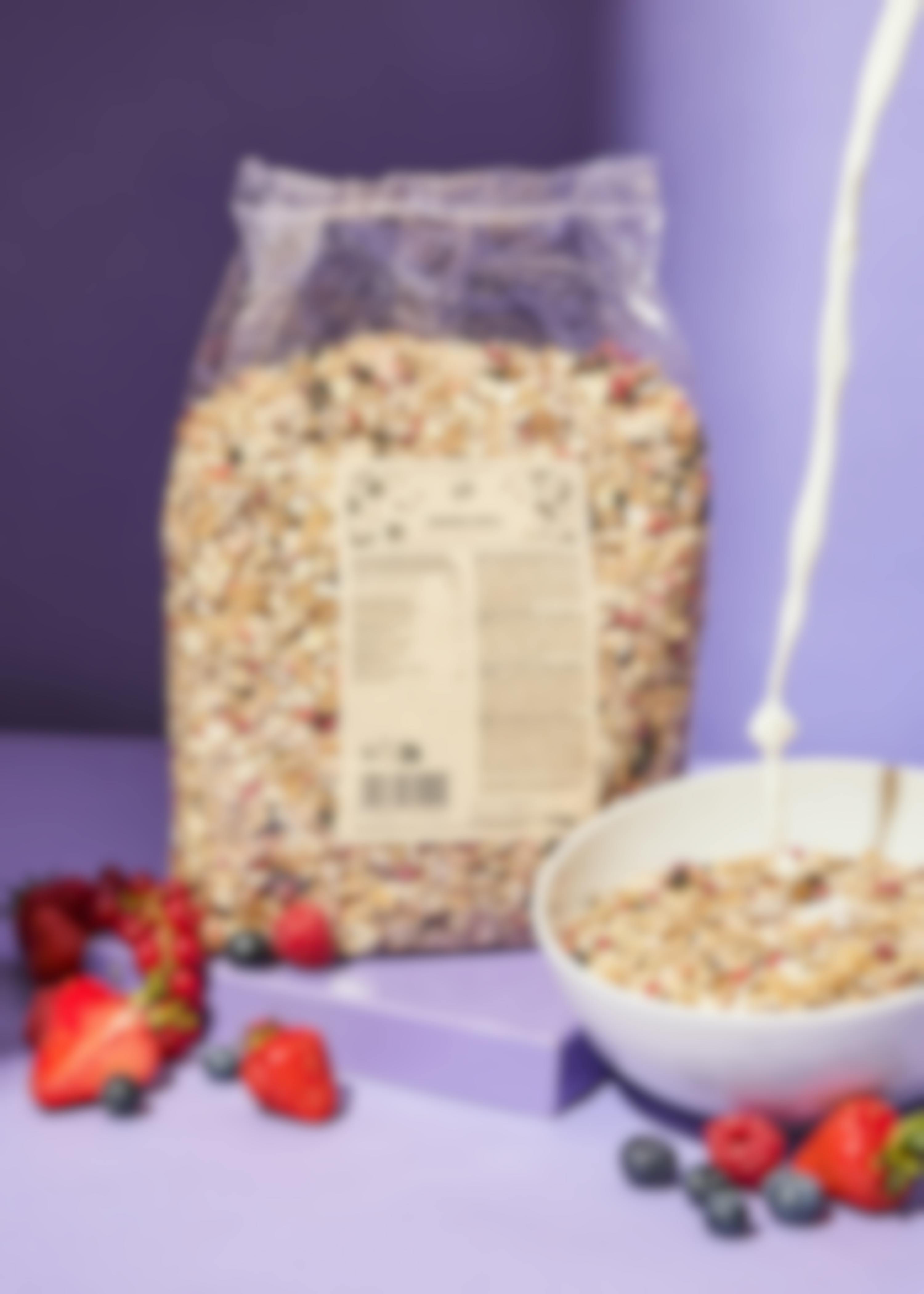 Muesli with berries and crunchy spelt flakes 1kg