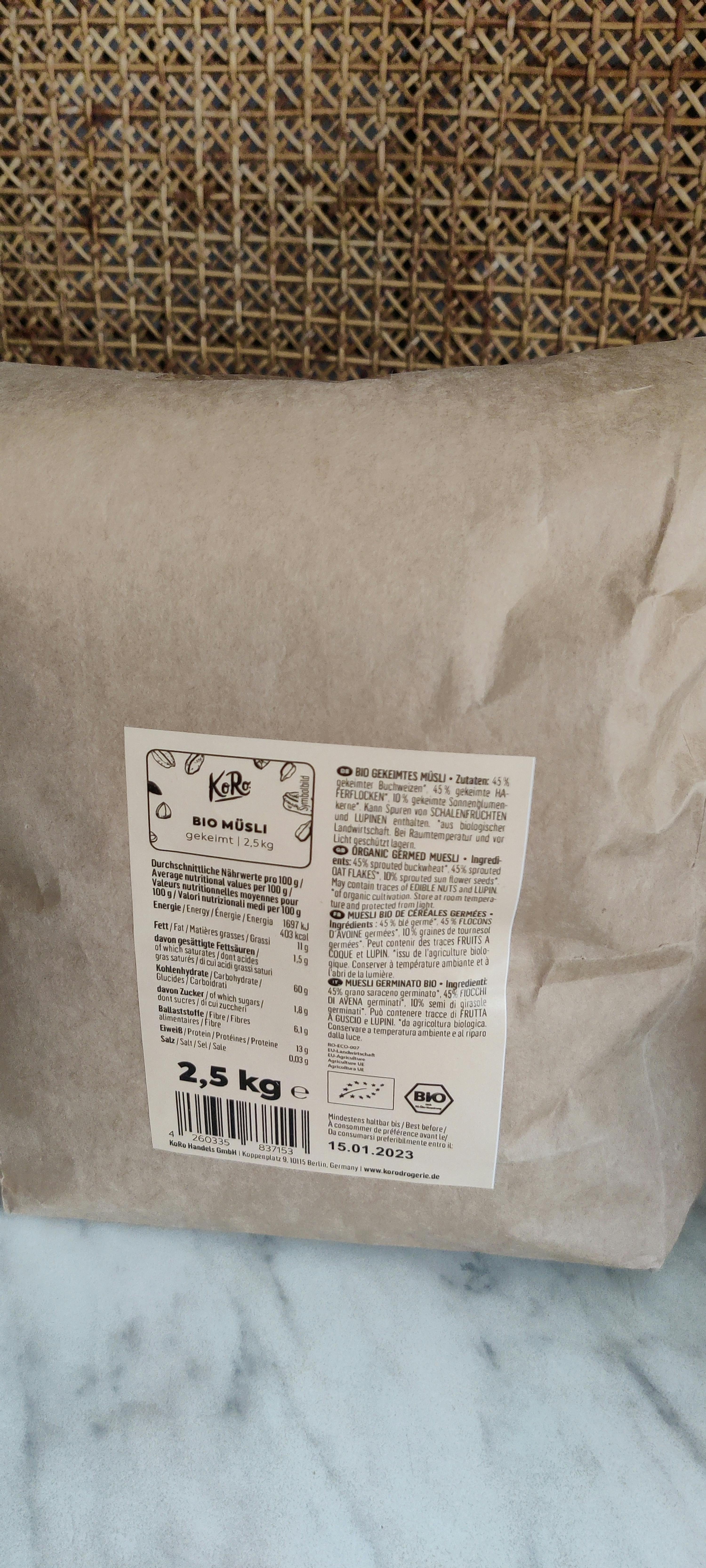 ein brauner Karton mit der Aufschrift kr bio müsli