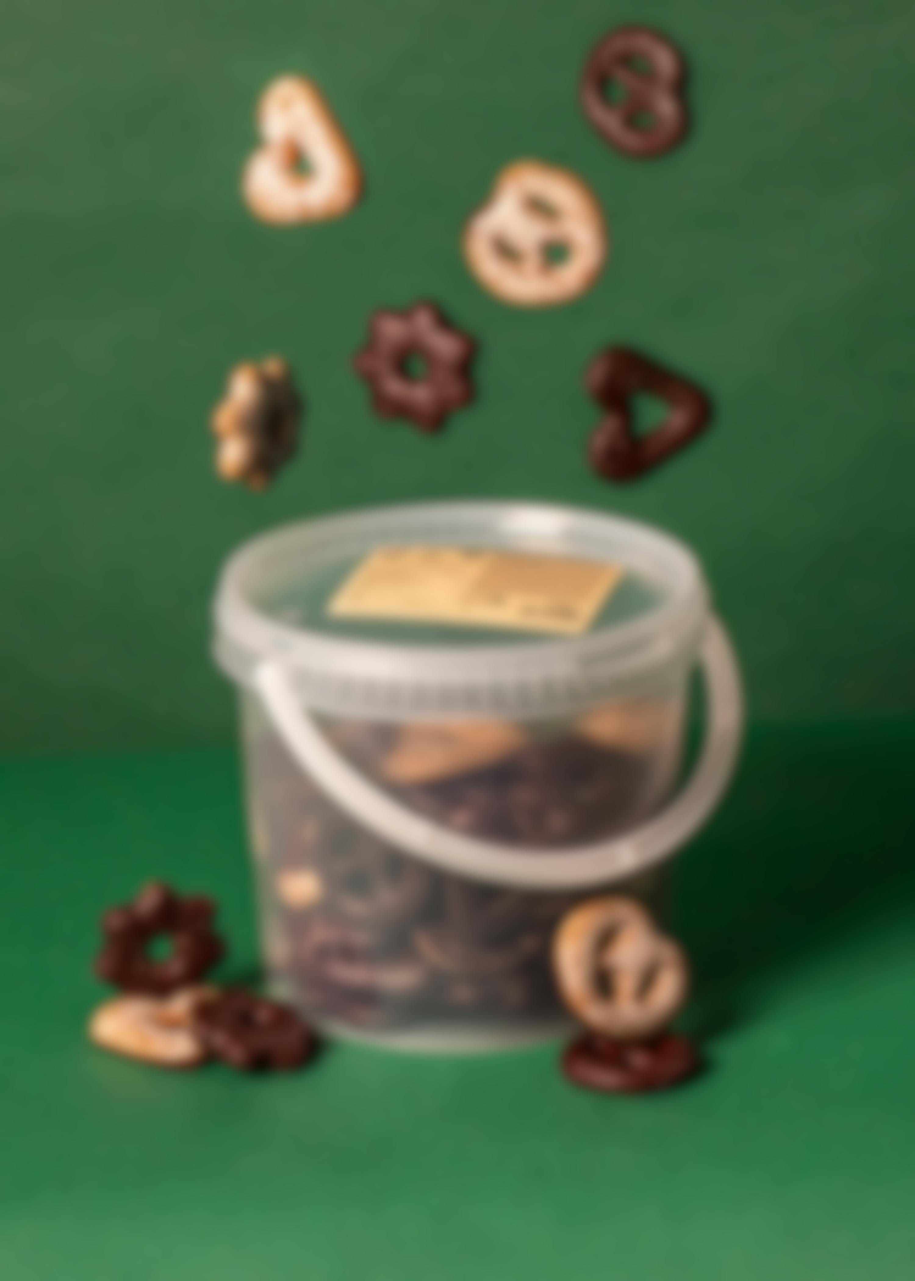 Organic gingerbread hearts, pretzels and stars 1kg