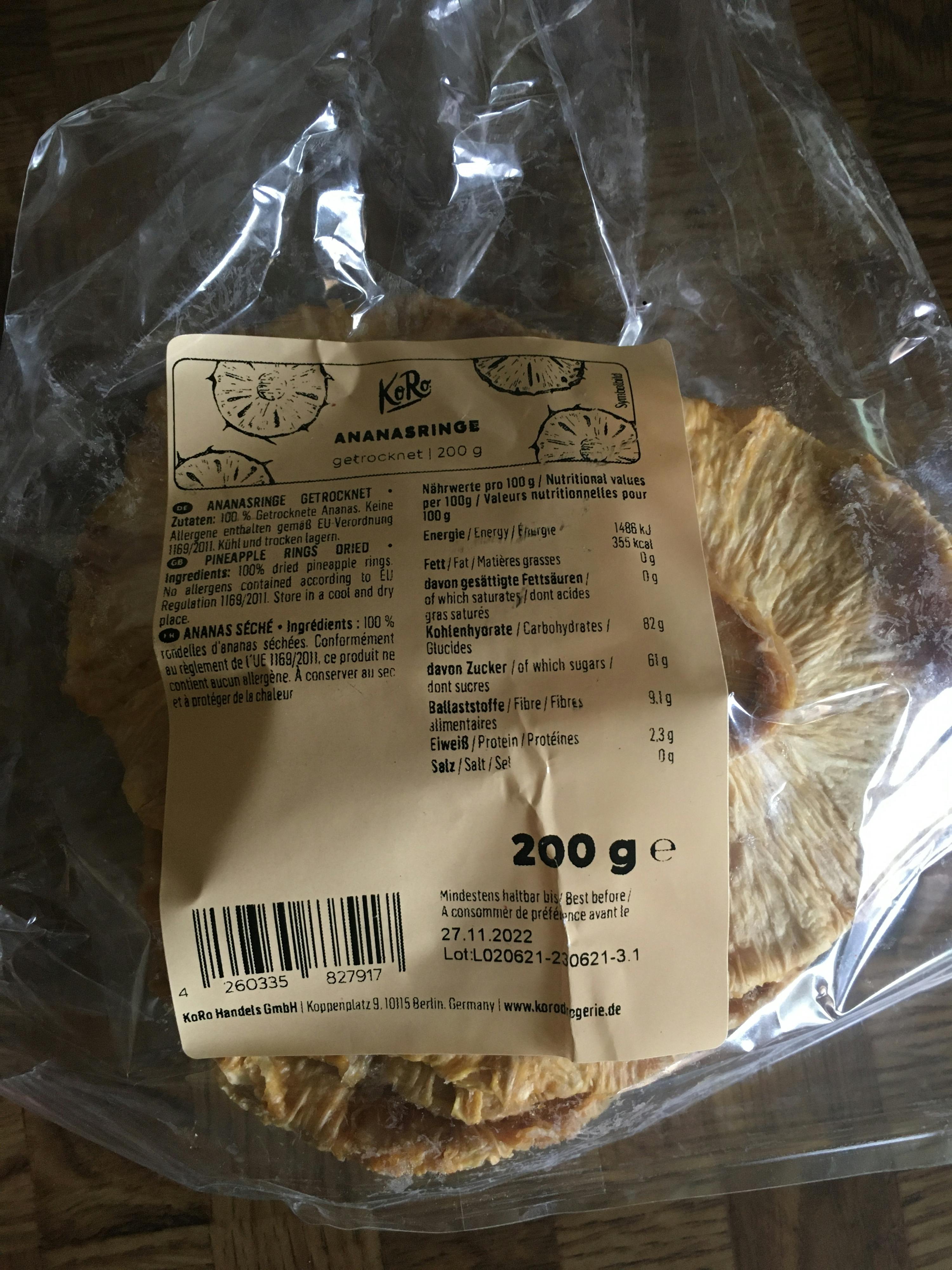 eine Packung mit 200 g getrockneten Ananasscheiben
