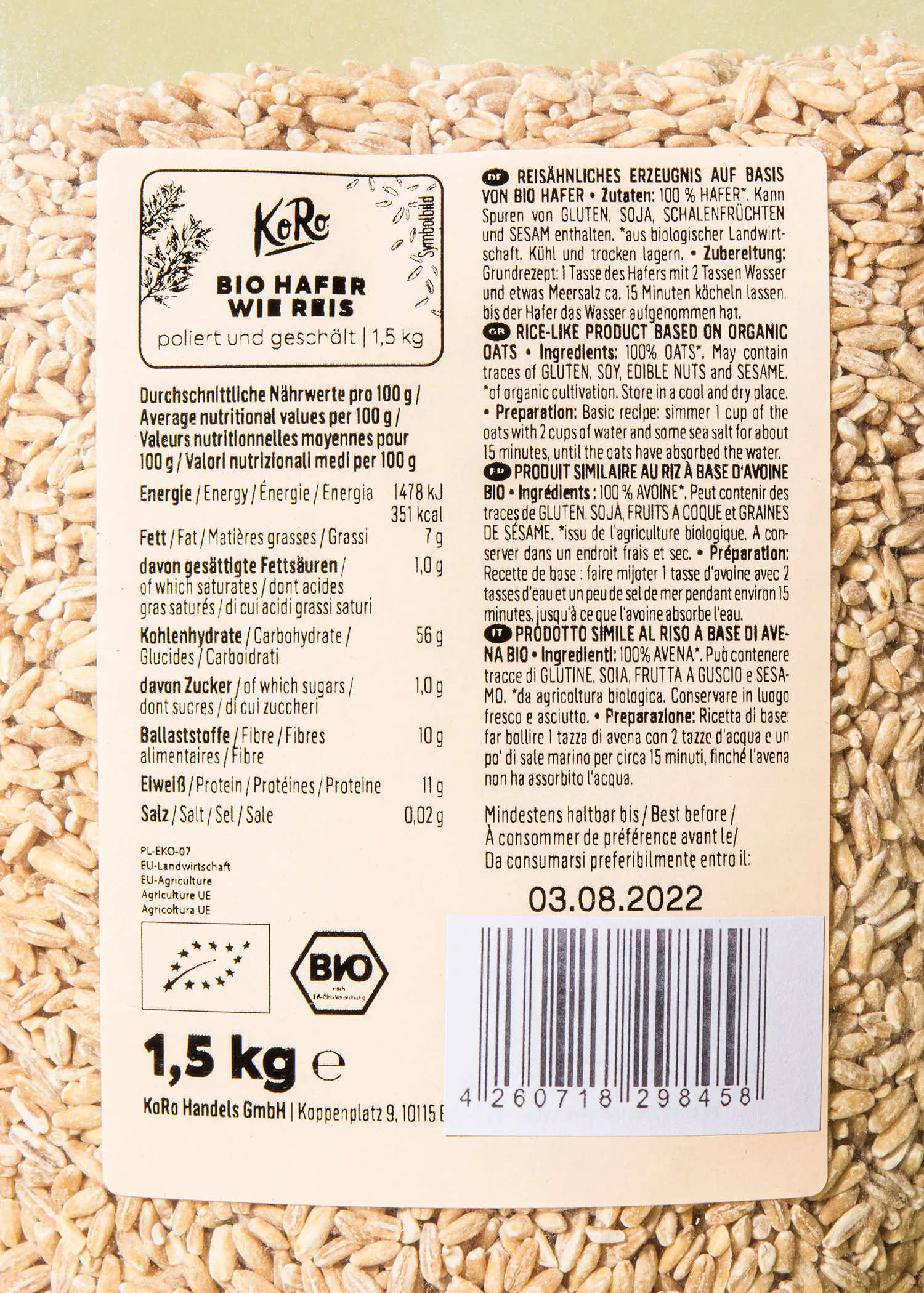 l' etichetta di un sacchetto di avena bio è in lingua tedesca